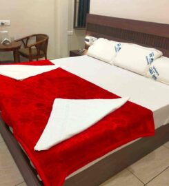 Hotel R K Inn Deluxe Lodge Ac