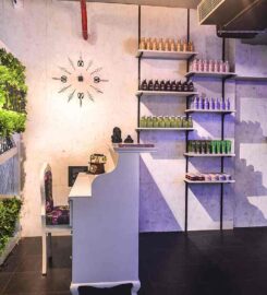 S Square Family Spa Saloon & Academy